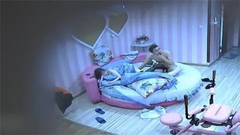 在炮房和气质文雅的漂亮妹子来一场