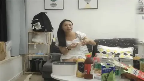 专找老阿姨小伙子专门找56十岁的阿姨玩多P相当淫乱